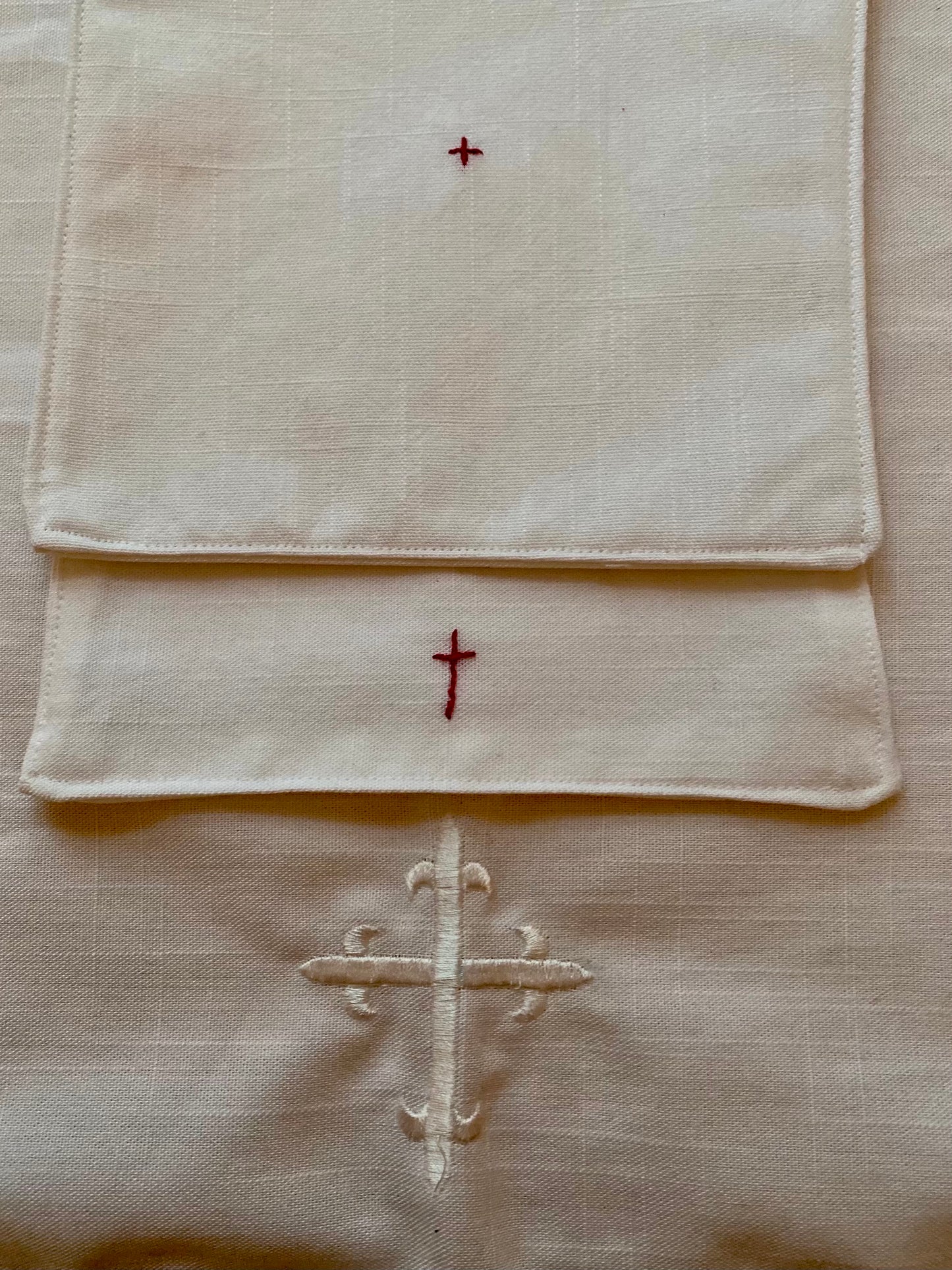 Model Altar Cloth Linens